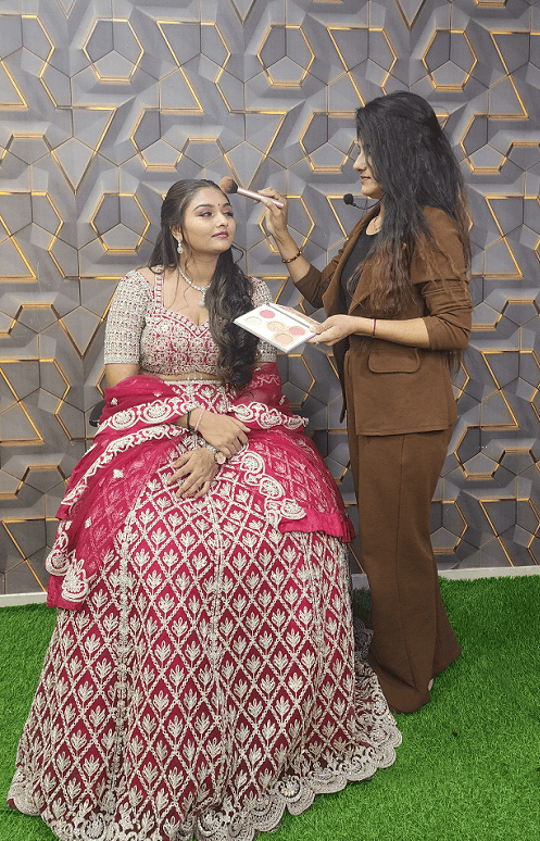 Master the Art of Transformation – From Basics to Bridal